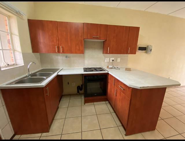 2 BEDROOM APARTMENT FOR SALE IN COMET